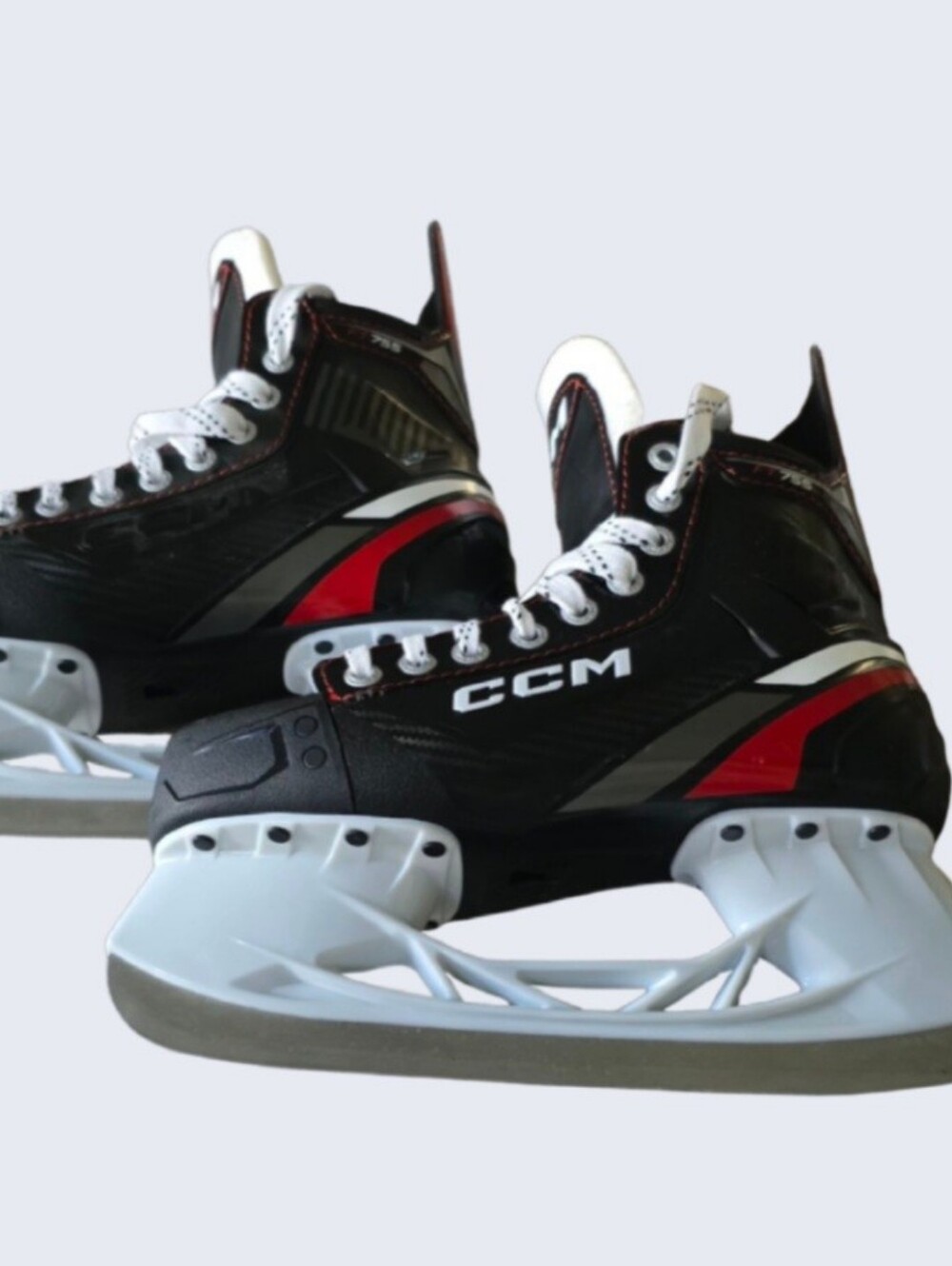 CCM FT655 JetSpeed Ice Hockey Skates Intermediate Youth Skate Size 5 (Shoe Sz 6)